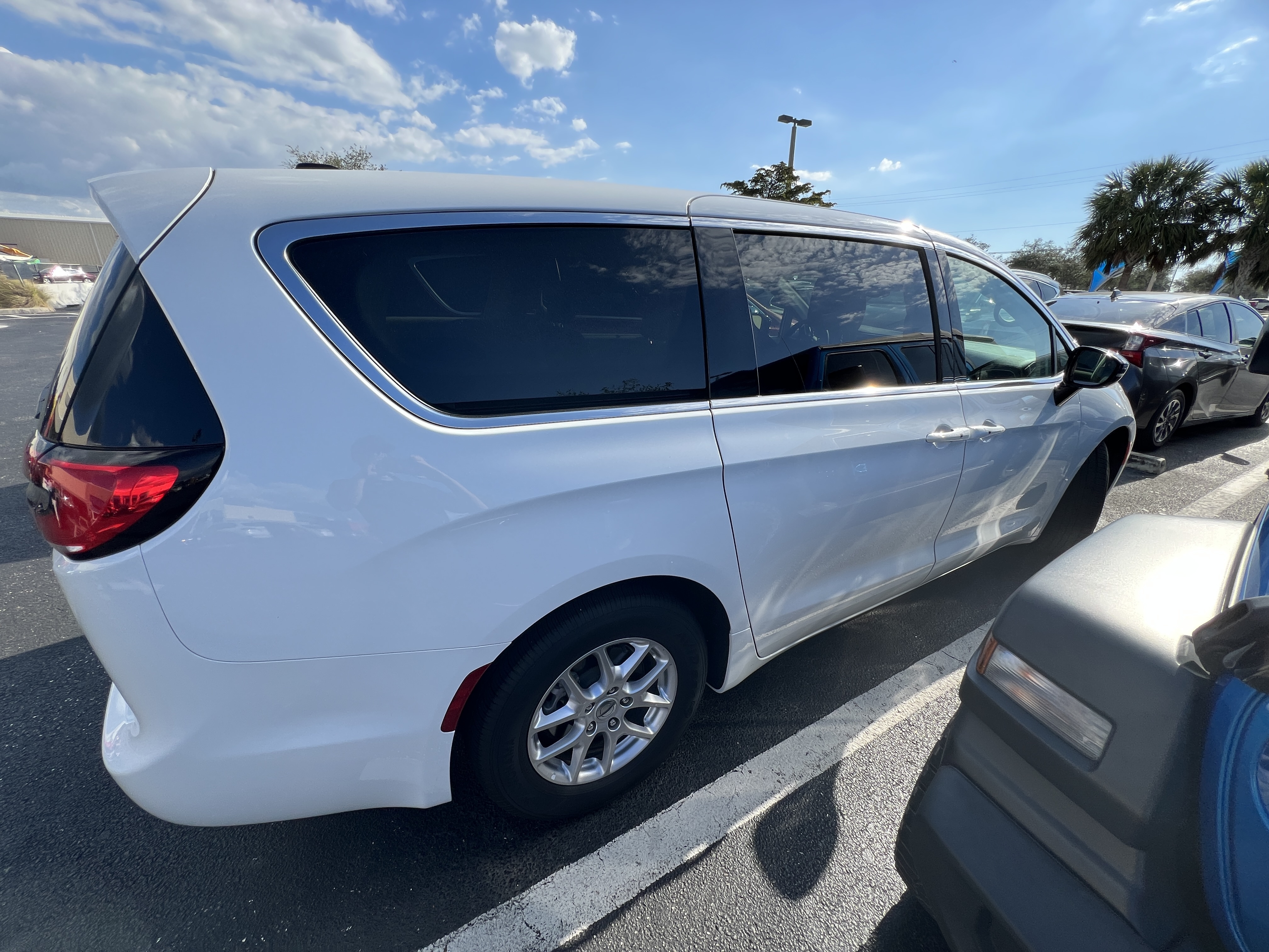 2024 Chrysler Pacifica Touring L
