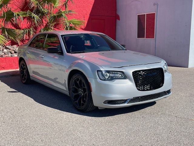 2020 Chrysler 300 Touring