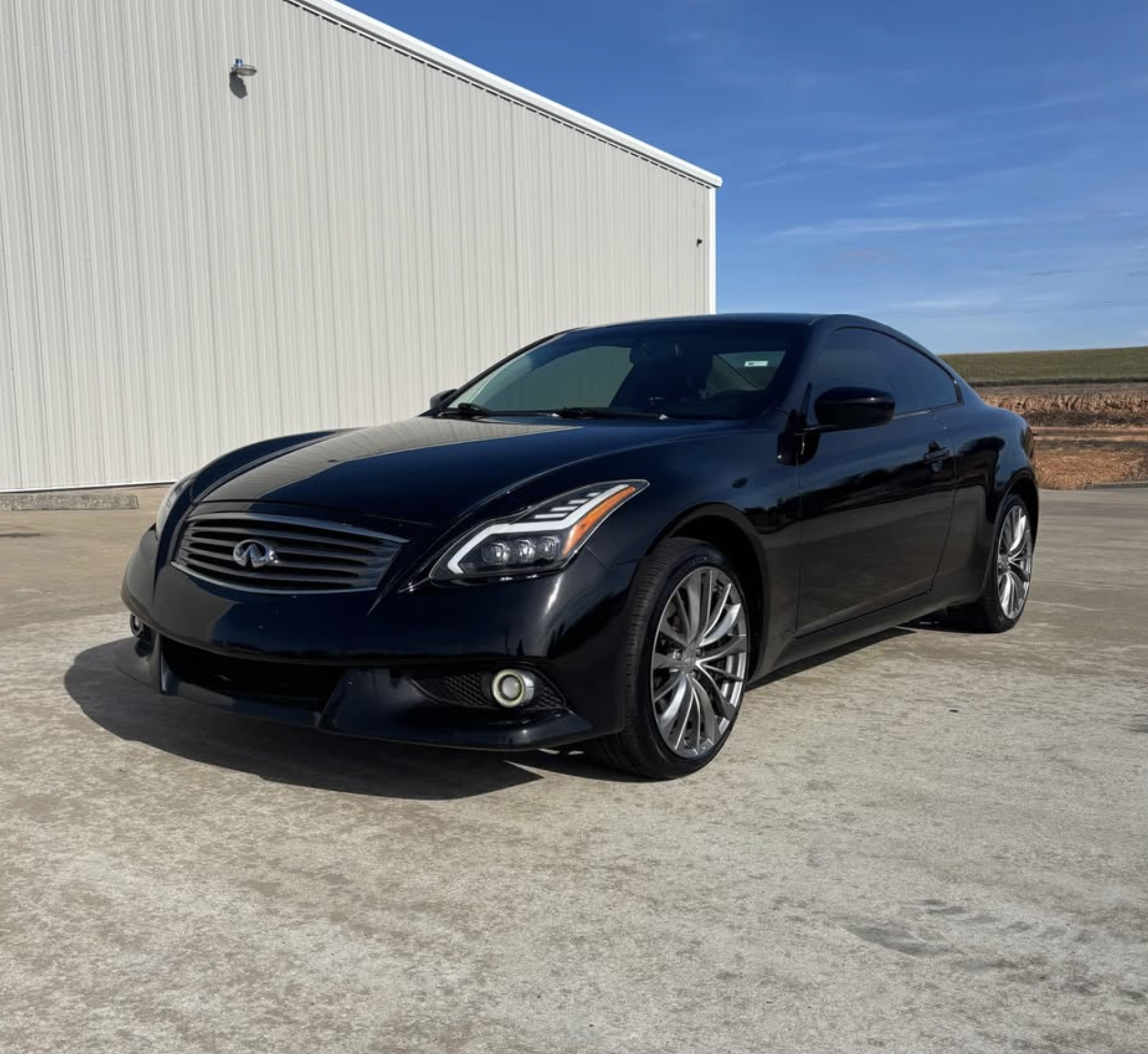2010 INFINITI G Coupe 37x's photo