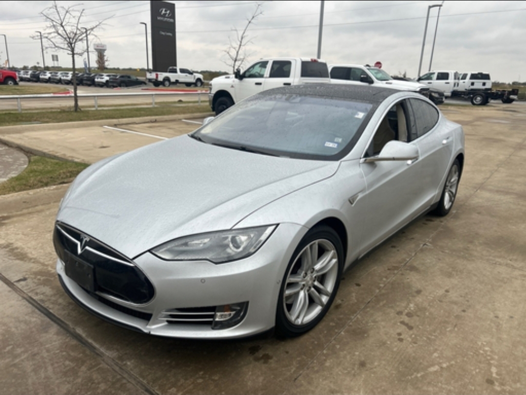 2014 Tesla Model S S's photo