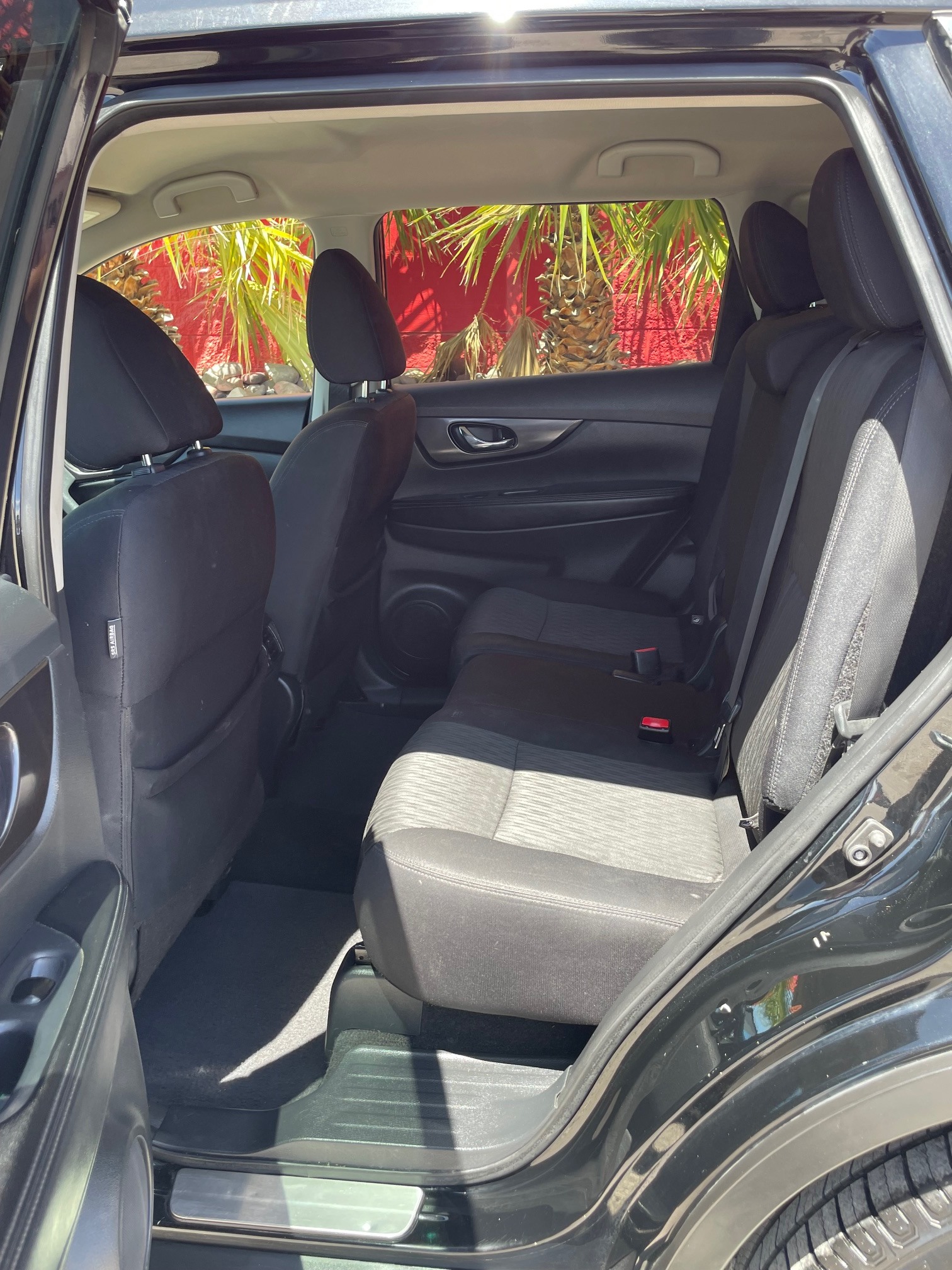 2018 Nissan Rogue SV - Photo 10
