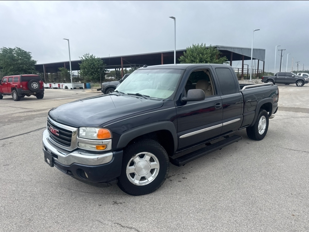 2006 GMC Sierra 4WD Extended Cab 5 1/2-ft SLE2's photo