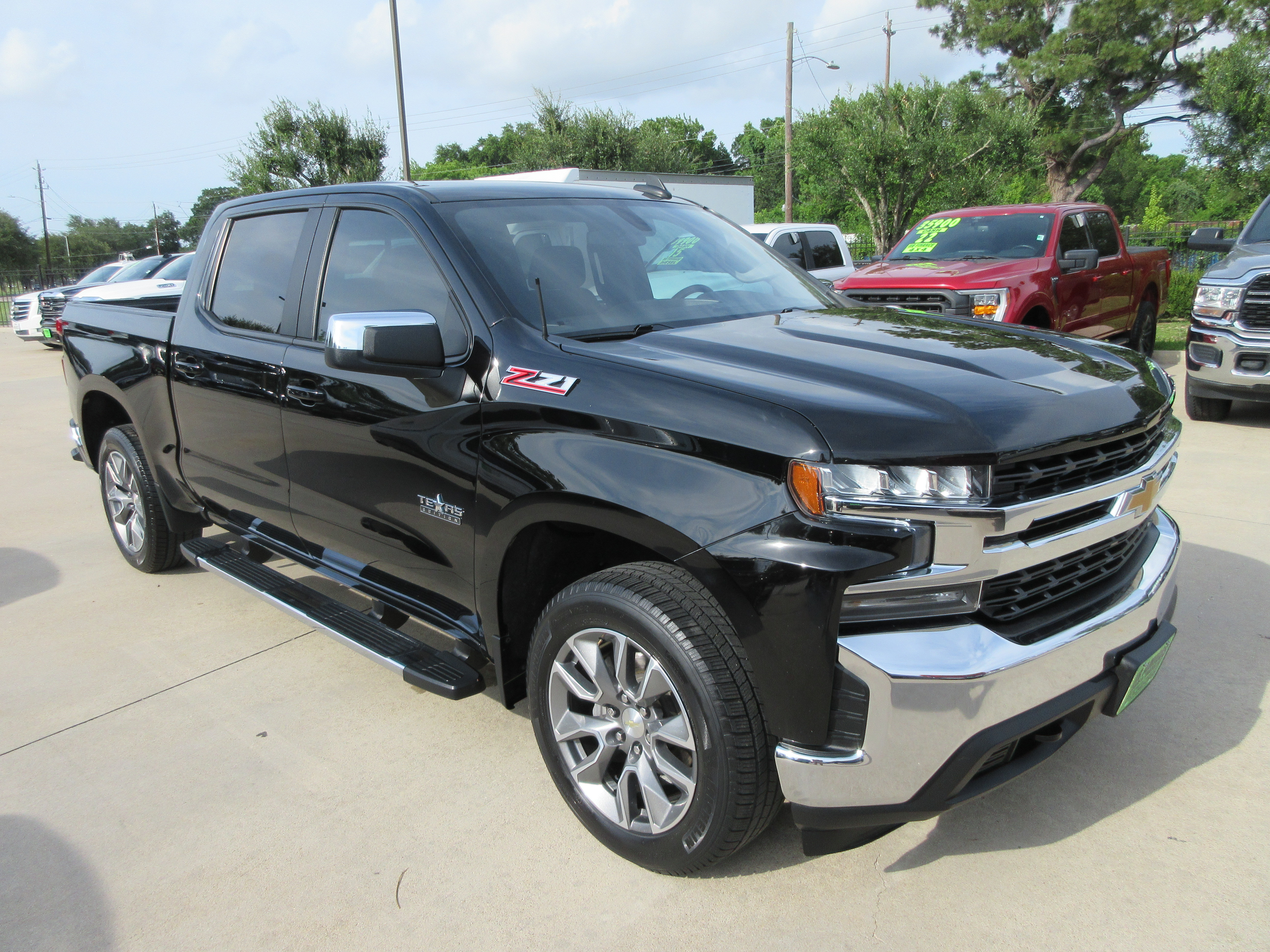 2021 Chevrolet Silverado 1500 LT 4X4 Crew Cab Short Box's photo