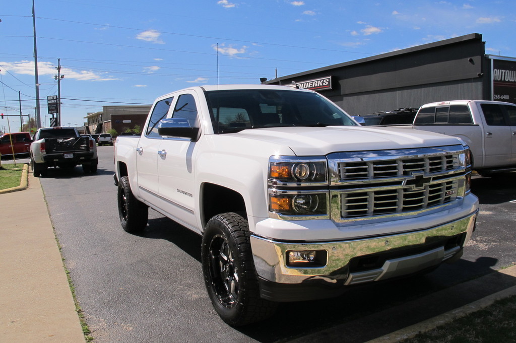 Autowerks of NWA Used 2015 White Chevrolet Silverado 1500 For Sale In