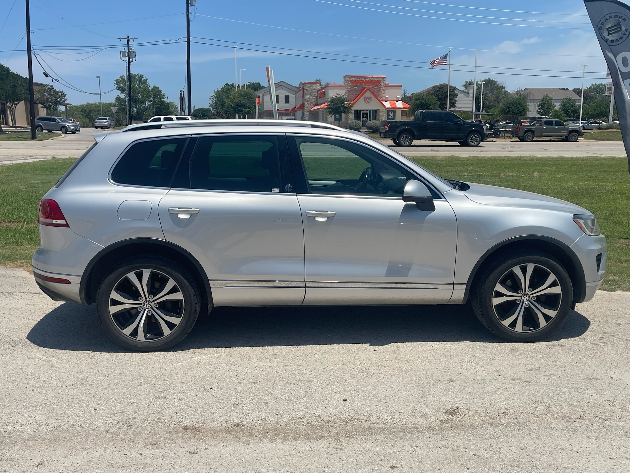 2017 Volkswagen Touareg Wolfsburg Edition's photo