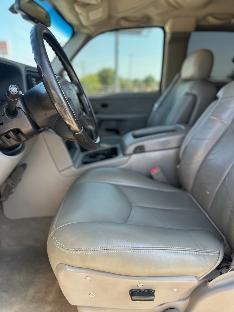 2003 Chevrolet Silverado 2500HD LT photo 10