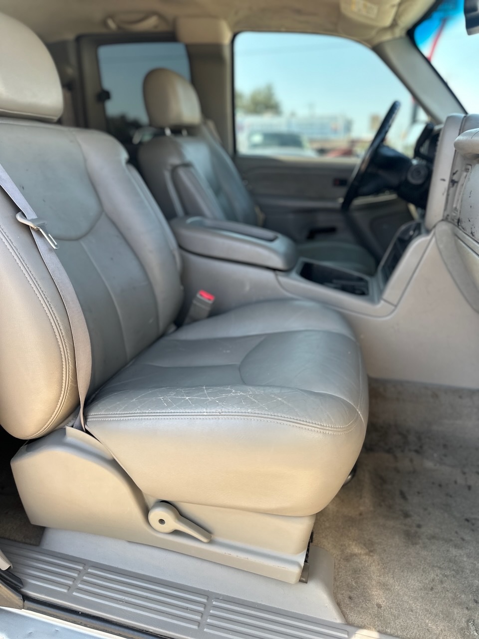2003 Chevrolet Silverado 2500HD LT photo 12