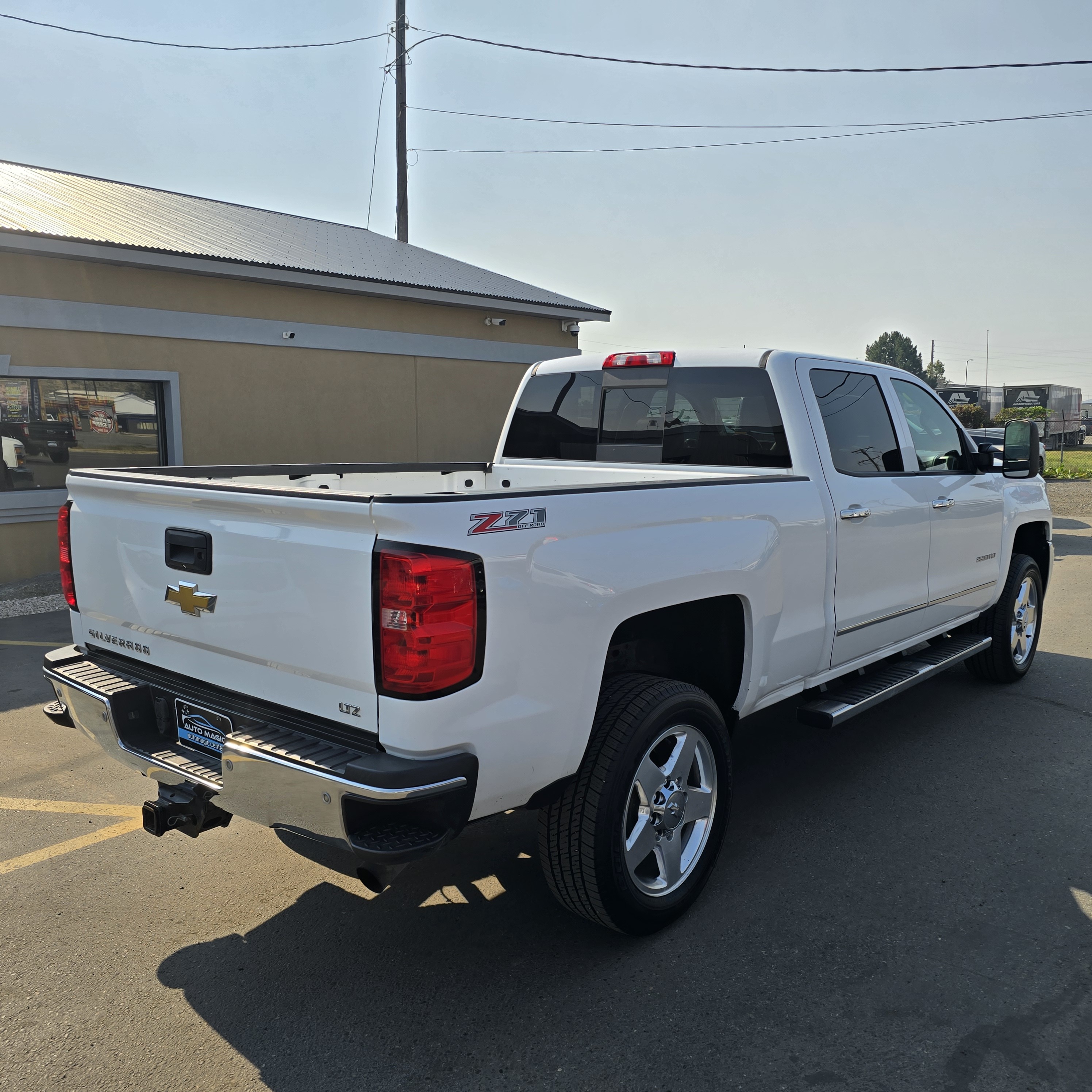 2015 Chevrolet Silverado 2500HD LTZ photo 2
