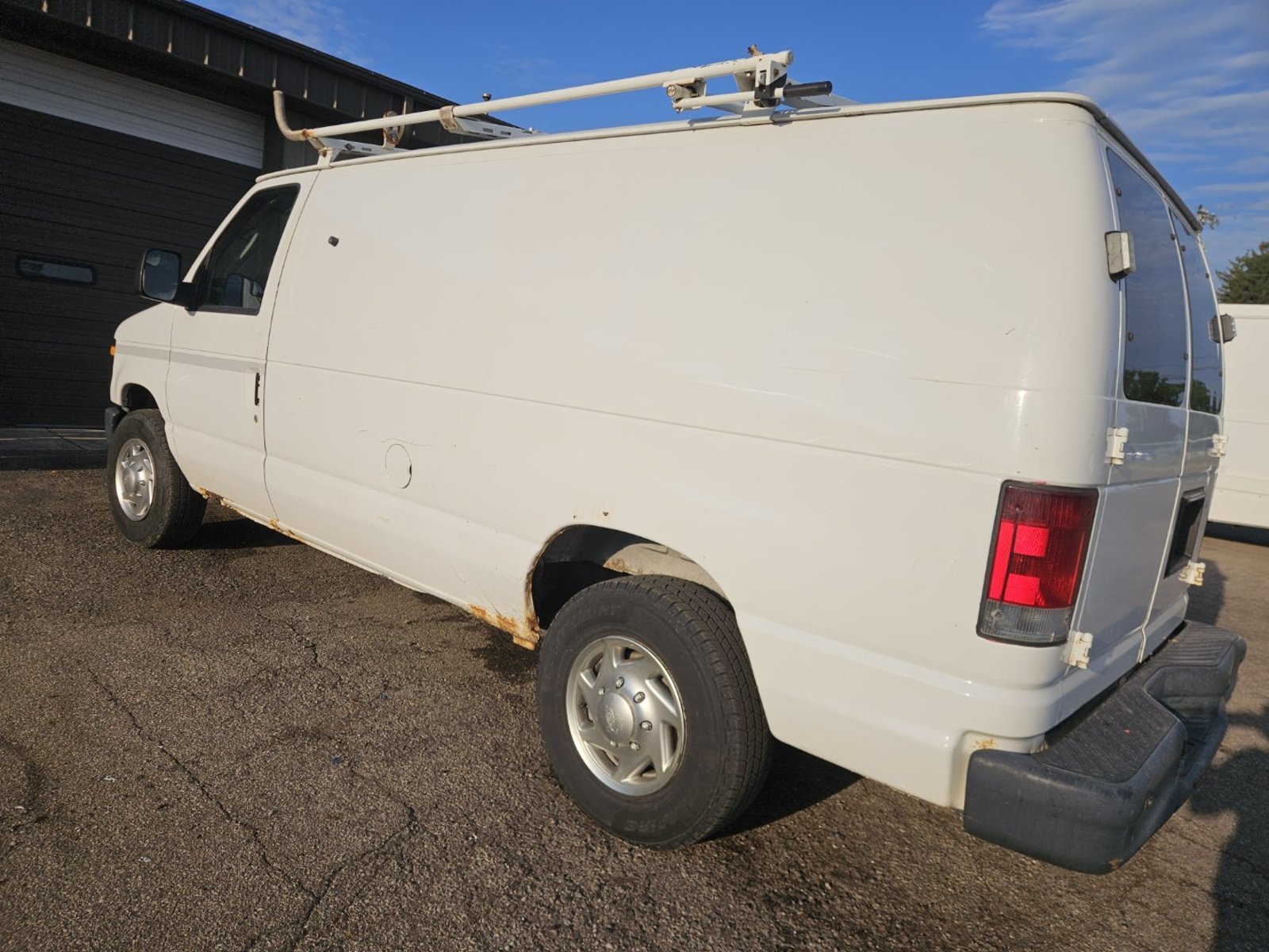 2010 Ford E-Series Econoline Van Commercial