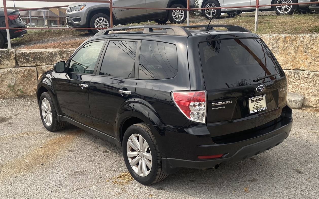 2012 Subaru Forester 2.5X Premium photo 3