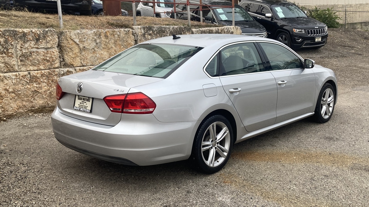 2014 Volkswagen Passat TDI SE photo 3