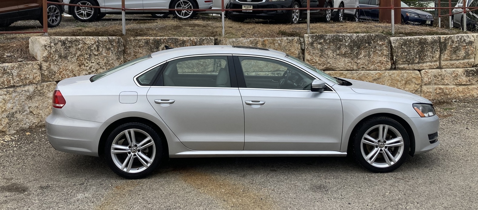 2014 Volkswagen Passat TDI SE photo 4