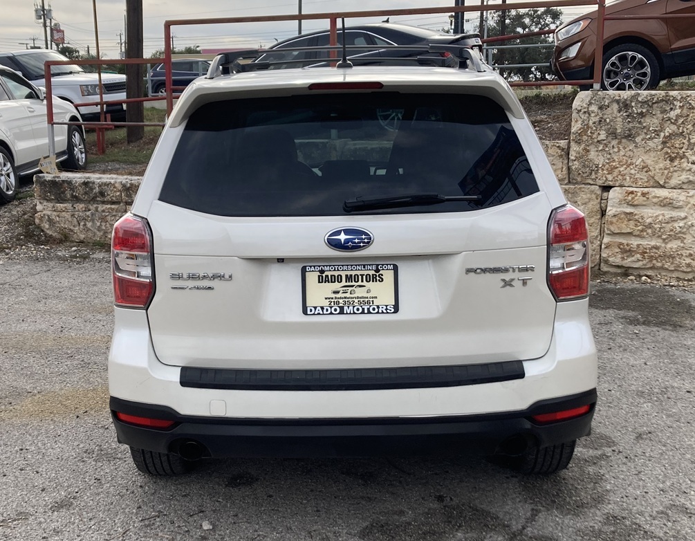 2015 Subaru Forester 2.0XT Touring photo 4