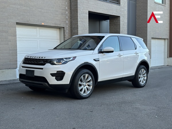 2017 Land Rover Discovery Sport SE's photo