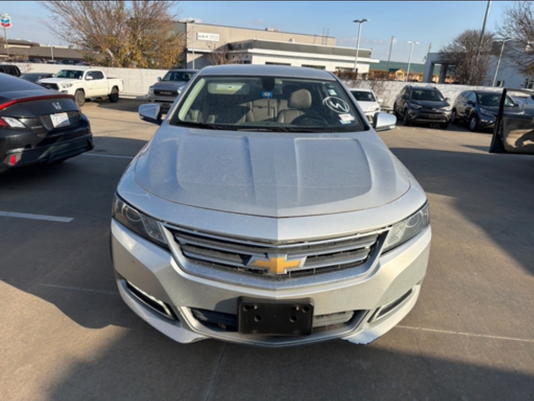 2018 Chevrolet Impala 1LT photo 2