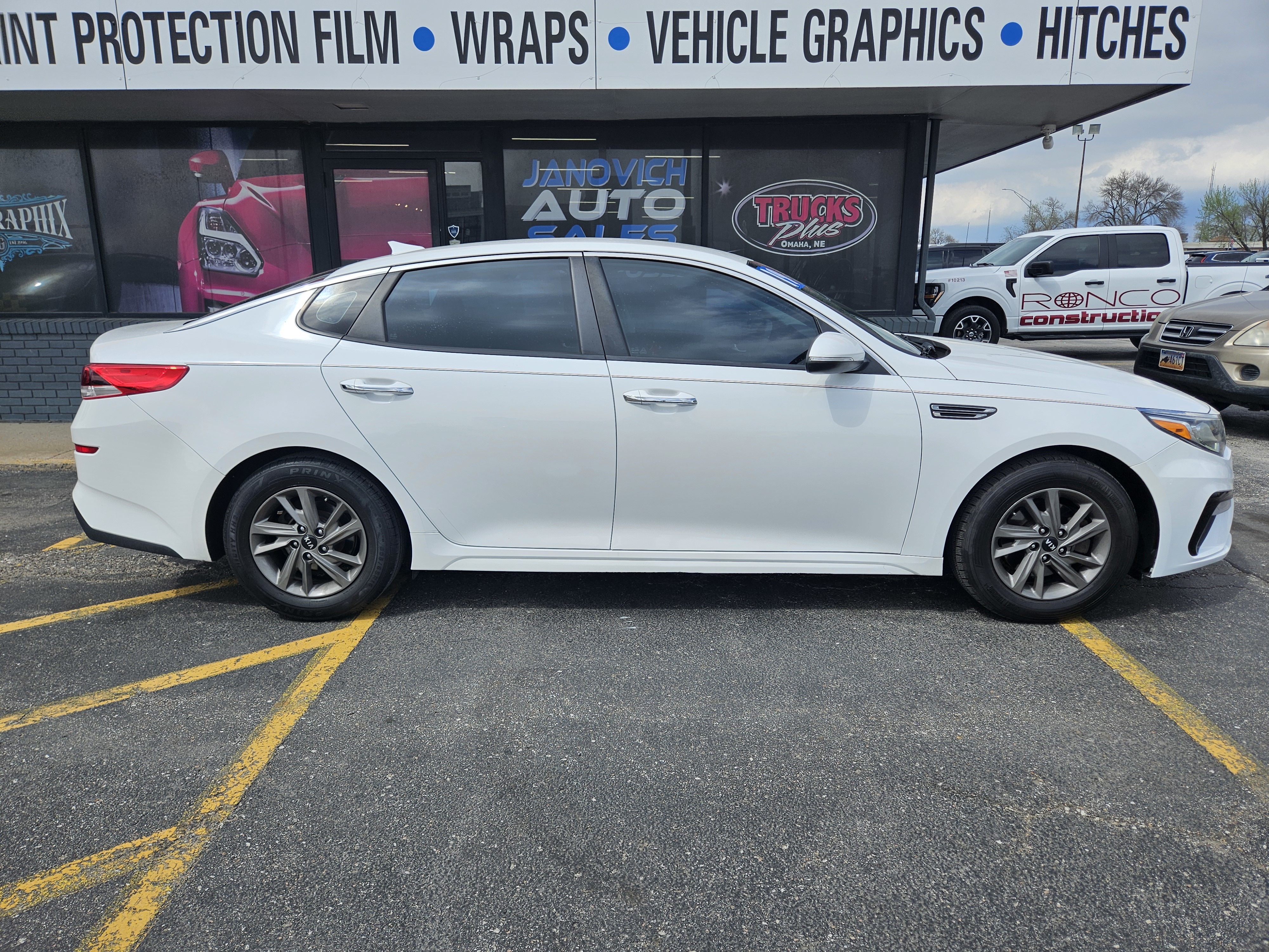 2019 Kia Optima LX AT's photo