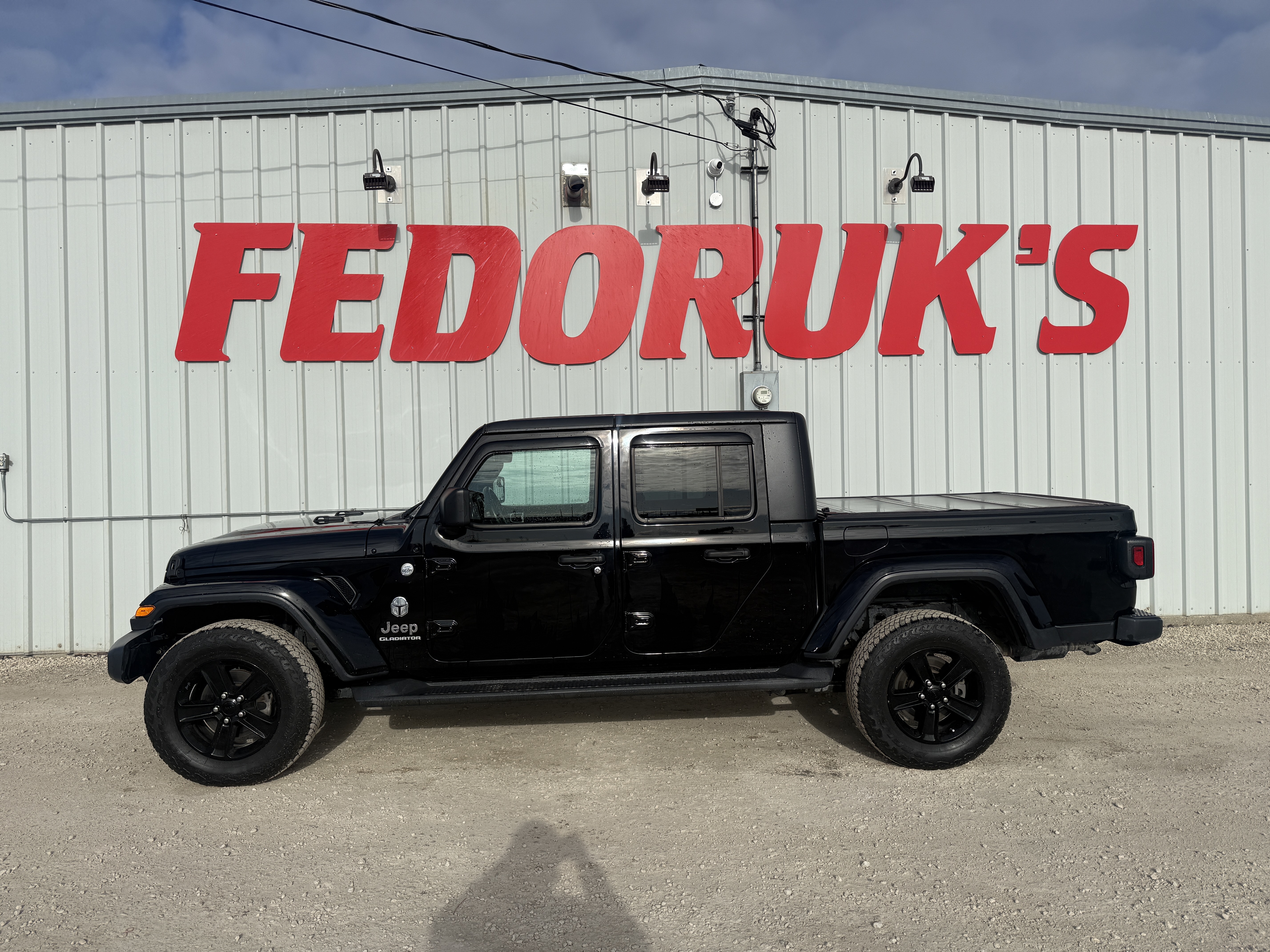 2020 Jeep Gladiator Overland Crew Cab 4WD