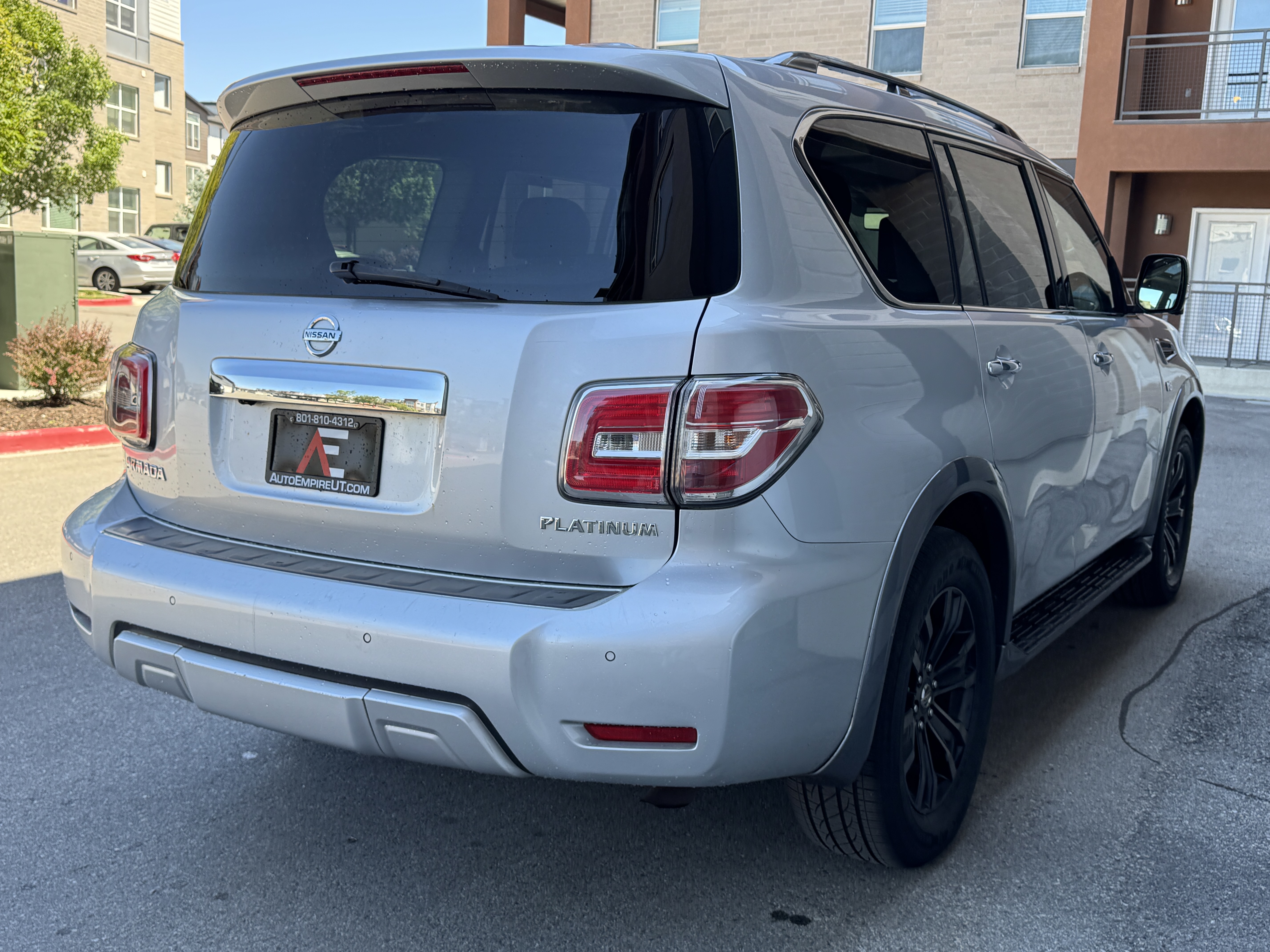 View vehicle photo 7