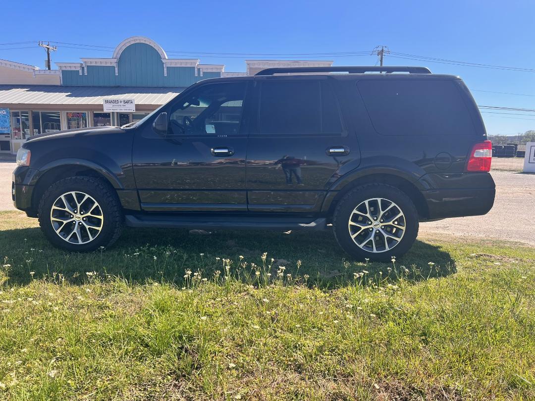 2017 Ford Expedition XLT's photo