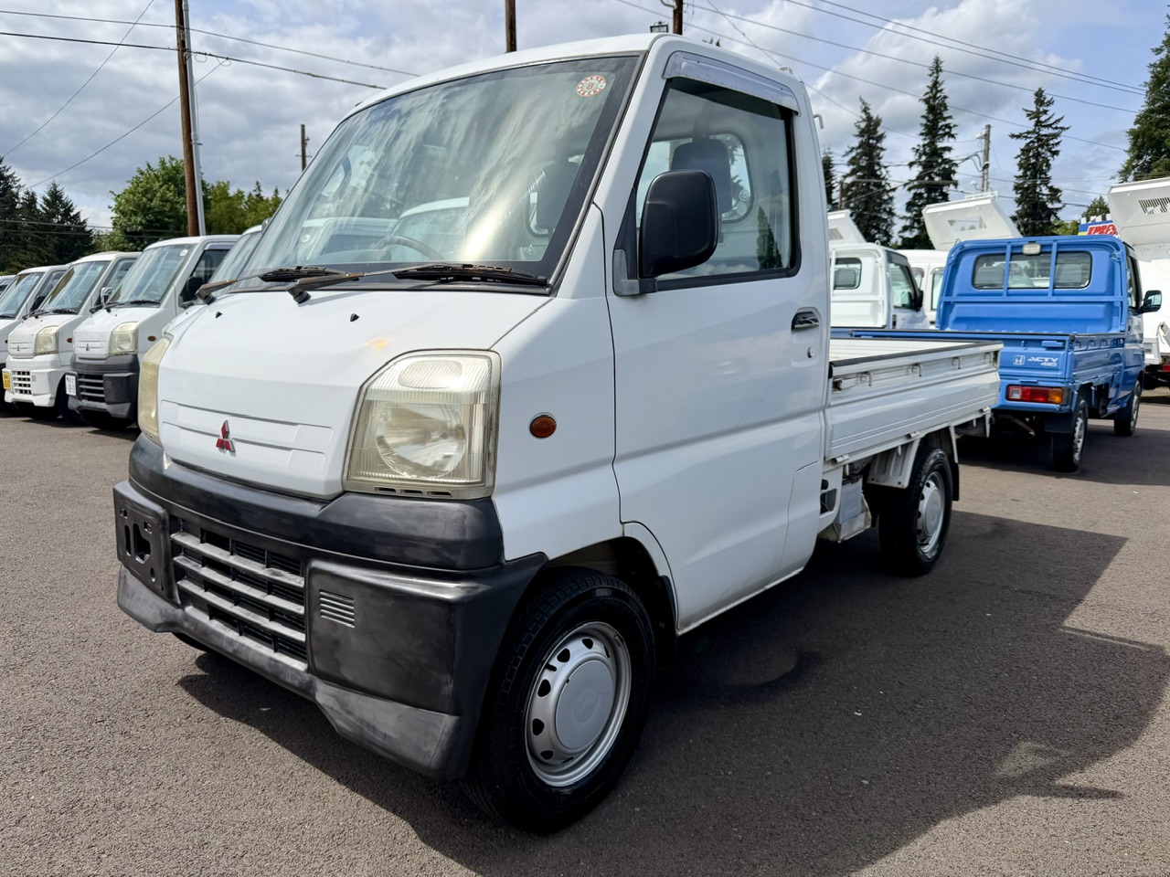 1999 Mitsubishi Minicab JDM car for sale — photo 4 of 25