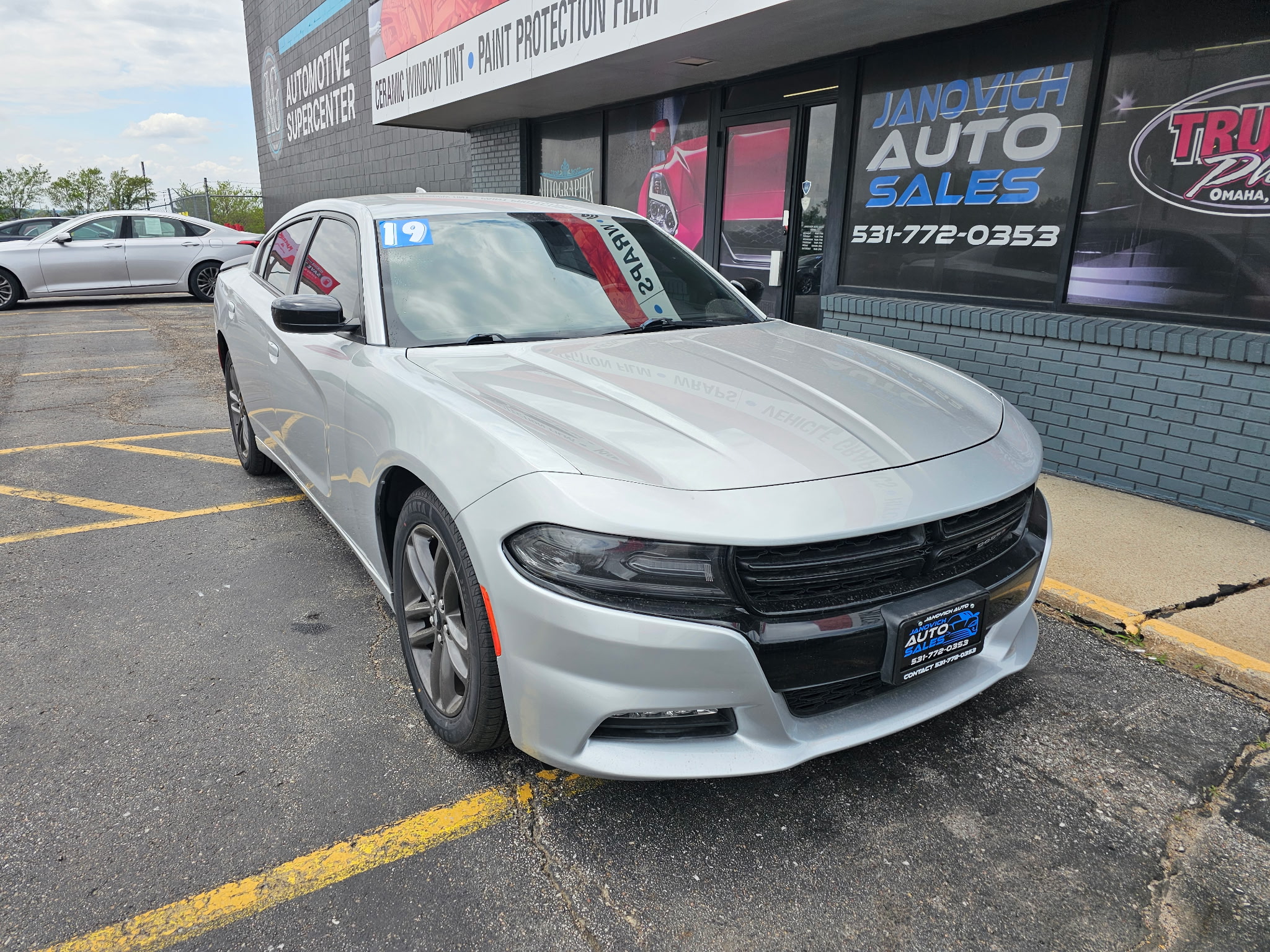 2019 Dodge Charger SXT AWD's photo