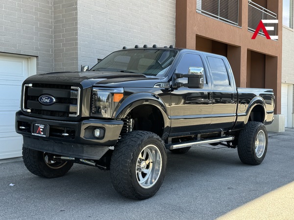 2014 Ford F-250 Lariat 4x4 Crew Cab 172 in's photo