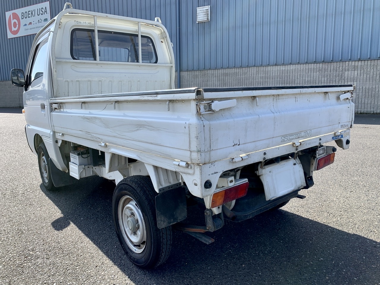 Boeki USA | Used 1993 White Mazda Scrum Soft Dump For Sale In Vancouver, WA 98660