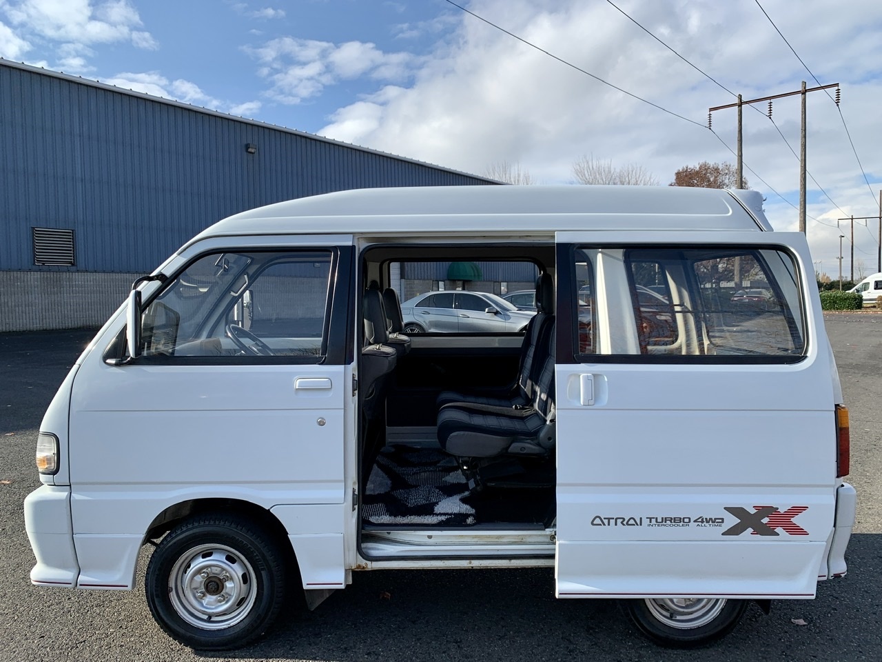 Boeki USA | Used 1991 White Daihatsu Atrai XX Turbo Intercooled 