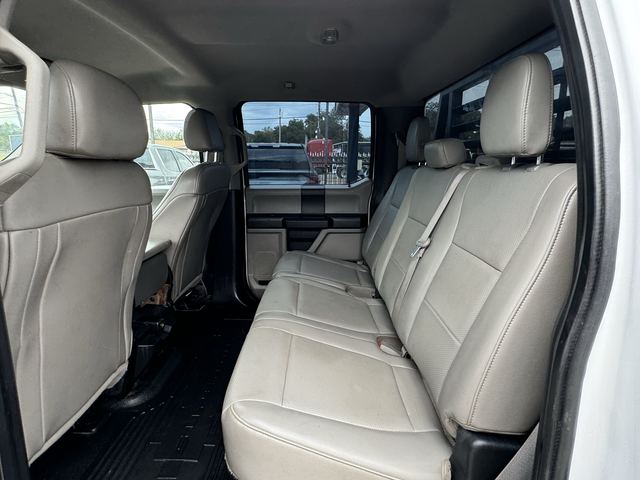 2018 Ford F550 null photo 11