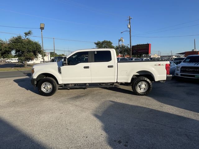 2019 Ford F-250 Super Duty XLT photo 2