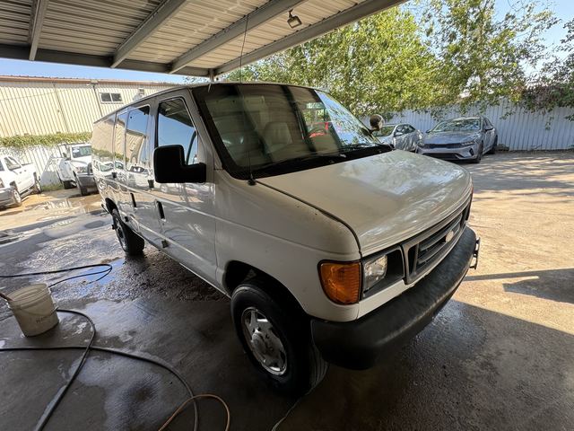 2006 Ford Econoline Van Commercial photo 3