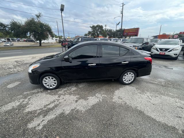 2016 Nissan Versa Sedan SV photo 2