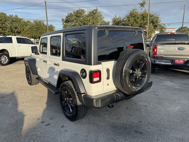 2020 Jeep Wrangler Unlimited Altitude photo 3