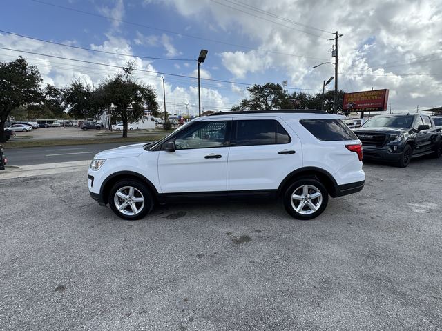 2018 Ford Explorer Base photo 2