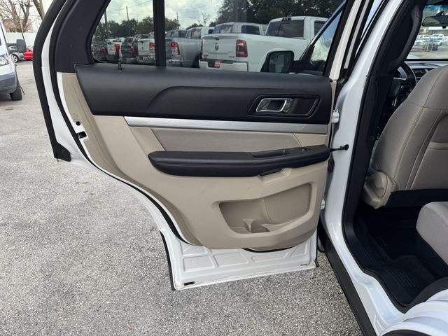 2018 Ford Explorer Base photo 13